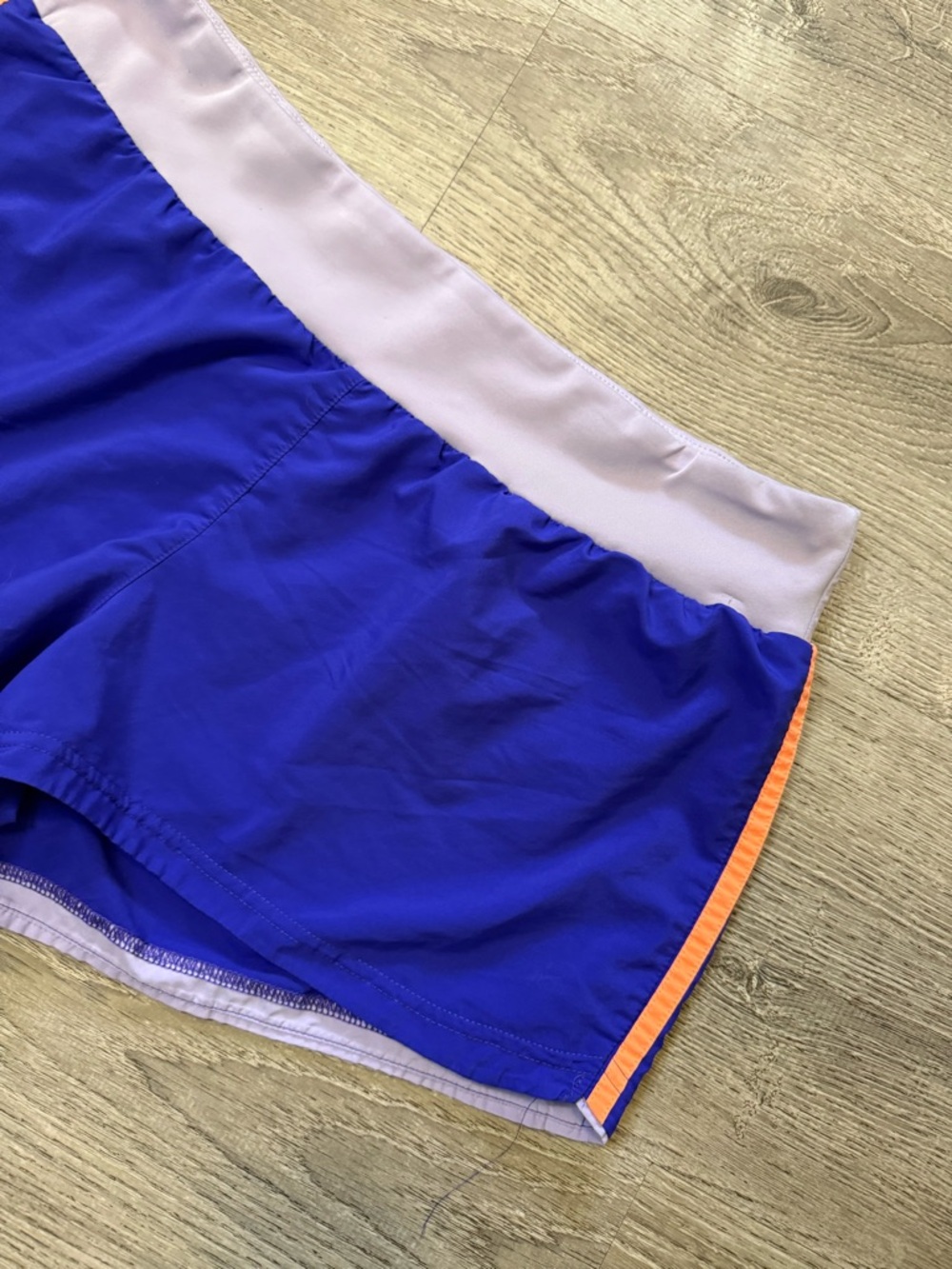 •ADIDAS• RUNNING SHORTS - Picture 2 of 6